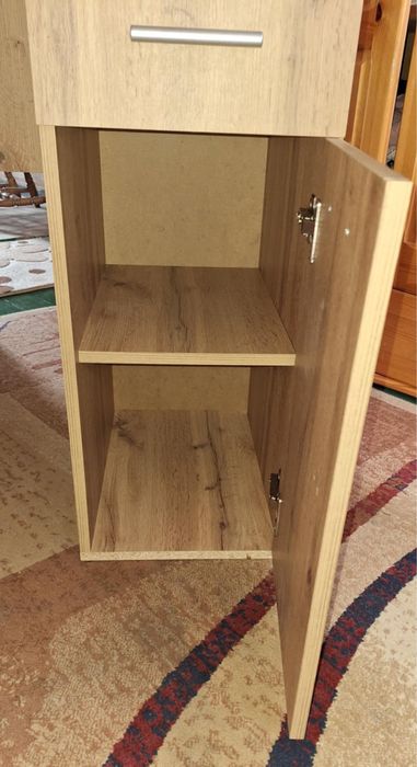 Ученическо Бюро - чисто ново, без забележки