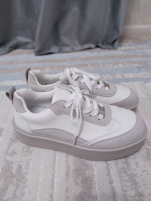 Кроссовки на лето - осень