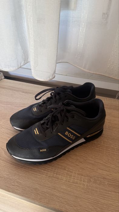 Sneakersi eleganți Boss