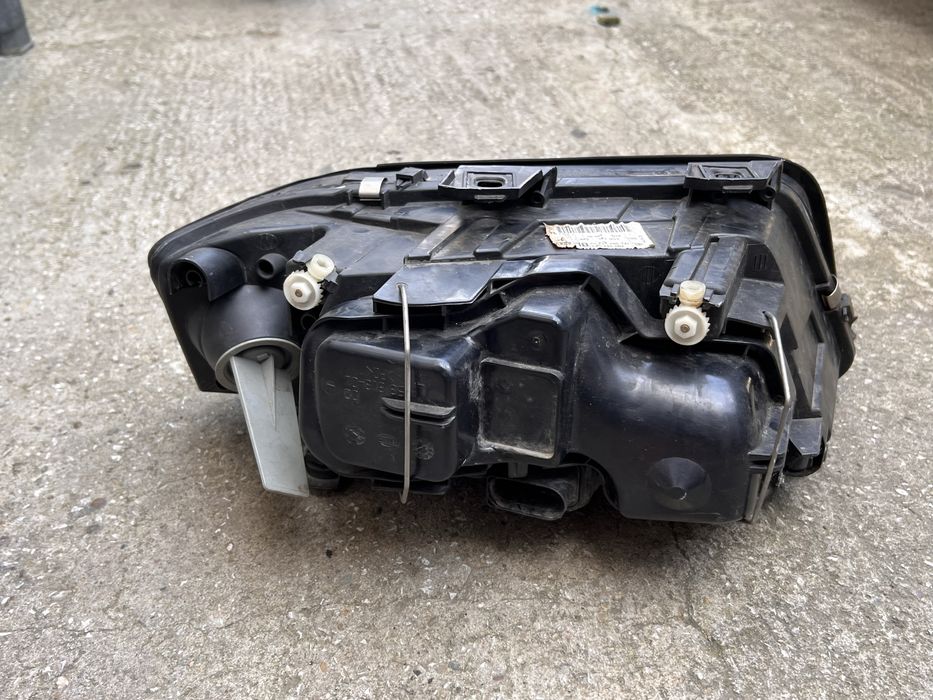 Американски фар за Audi A6 C5/Ауди А6 Ц5 USA