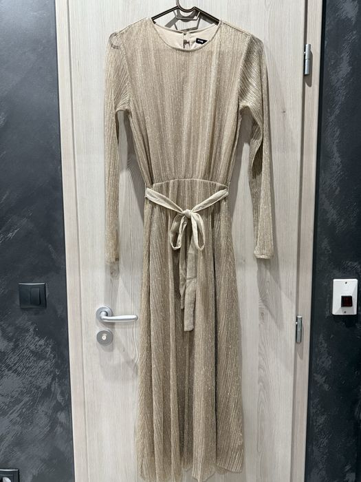 Златна дълга рокля Sinsay