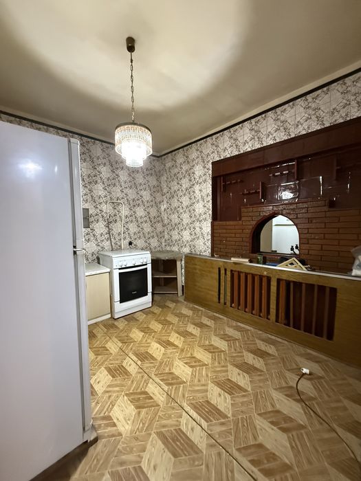 Бибигон, Ц1. Спец план, кирпичный дом. 3х комнатная. Без ремонта.