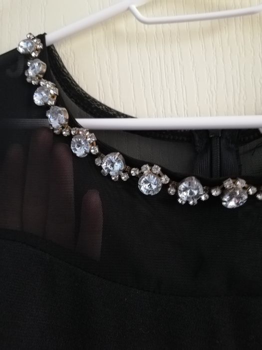 Малка черна рокля