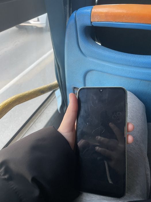 Продам самсумг а24