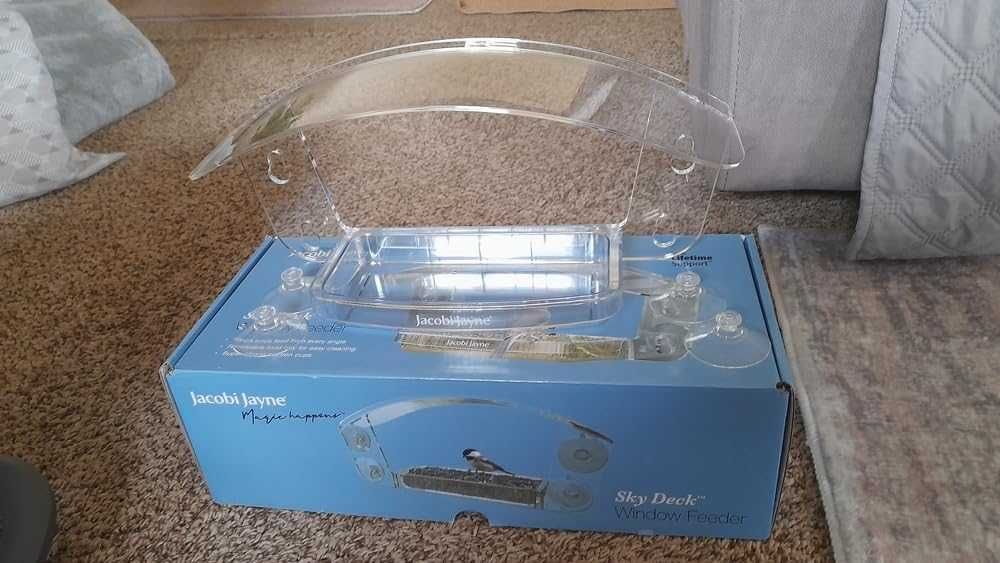 Прозрачна акрилна къщичка за птици с плъзгаща се тава - хранилка