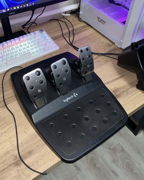 Руль Logitech G29