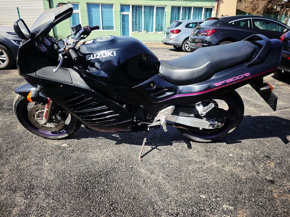 Suzuki RF900R Мотоциклет