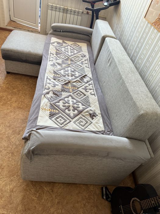 Продам диван срочно!