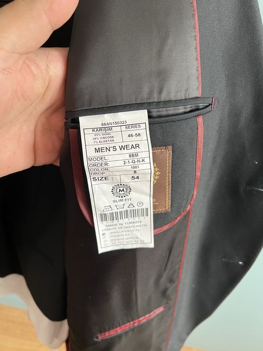 Продам костюм тройку