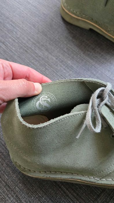 Дамски велурени обувки Clarks, 39