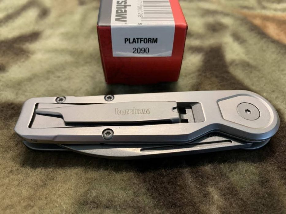 Briceag cu unghiera Kershaw