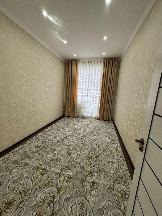 Срочно 2 хонали 55м квадрат 6 кават лифтлик домдан квартира сотилади.