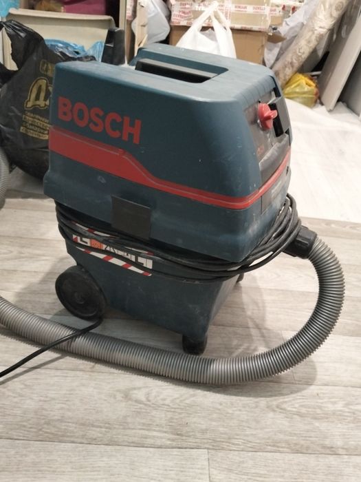 Продам строительный пылесос