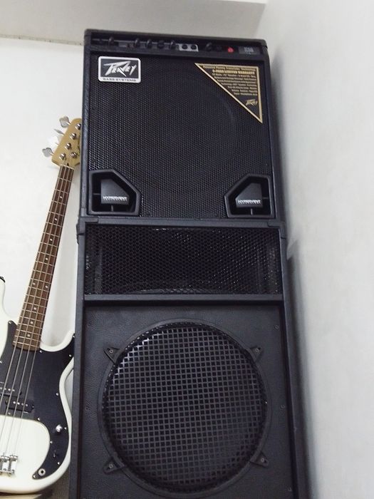 Басовый комбоусилитель