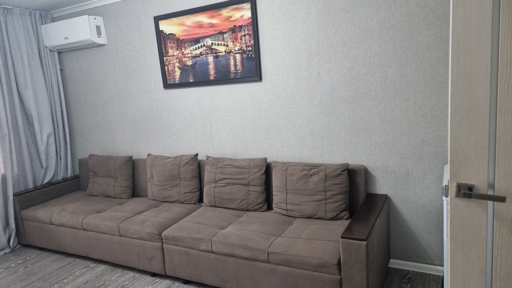 Продам Диван в хорошем состоянии