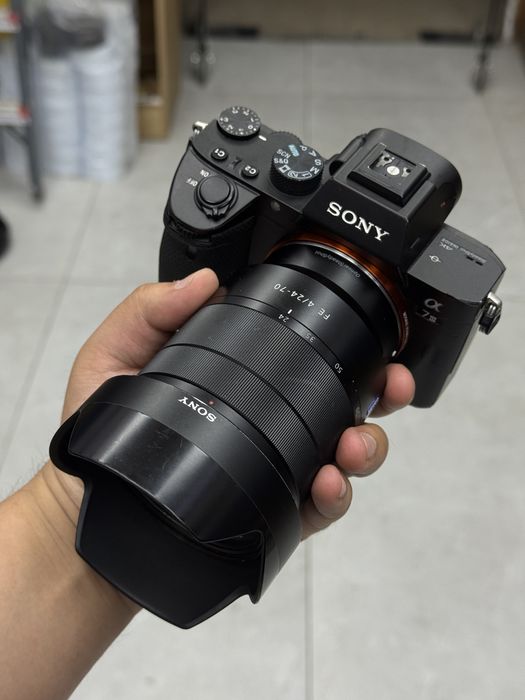 Sony A7 III 4K 24-70mm F4 Zeiss FullFrame pro kamera