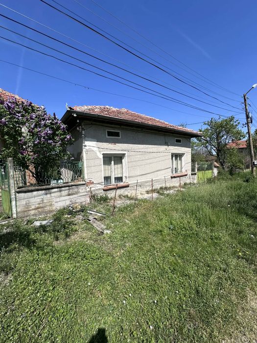 Продавам къща в село Петревене Kyshta s. Petrevene