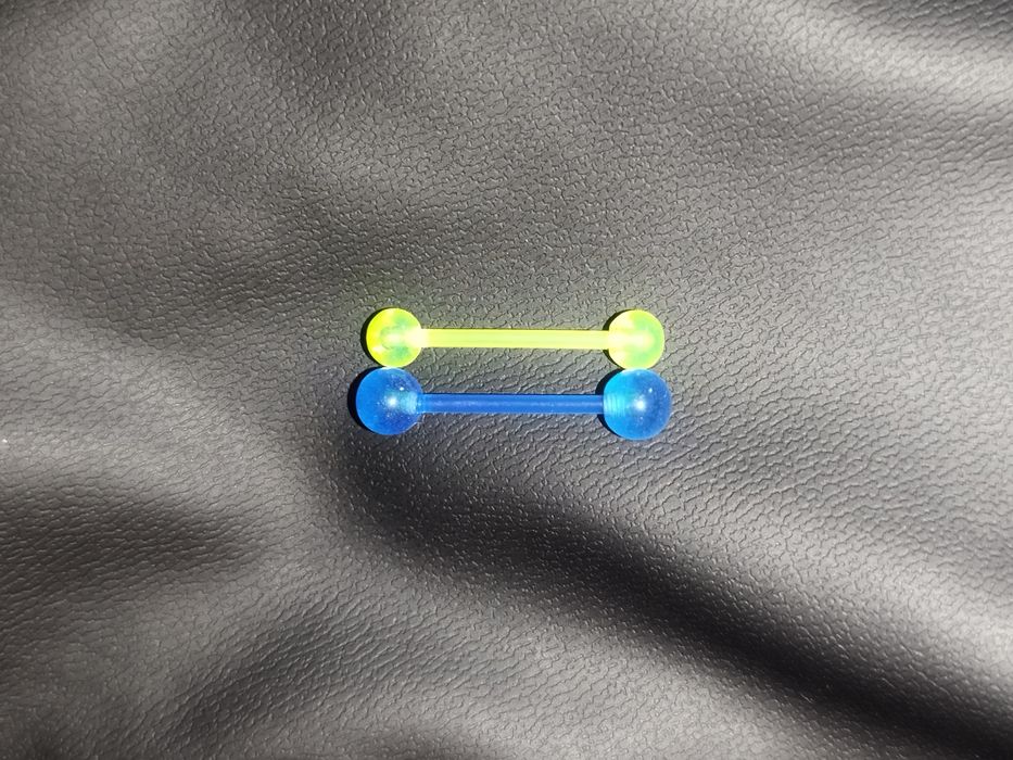 48 броя  обеци за език , акрил