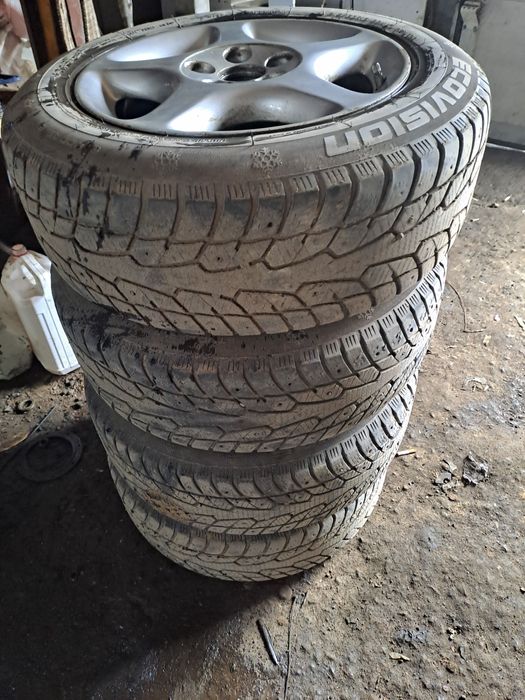 Продам диски с шинами