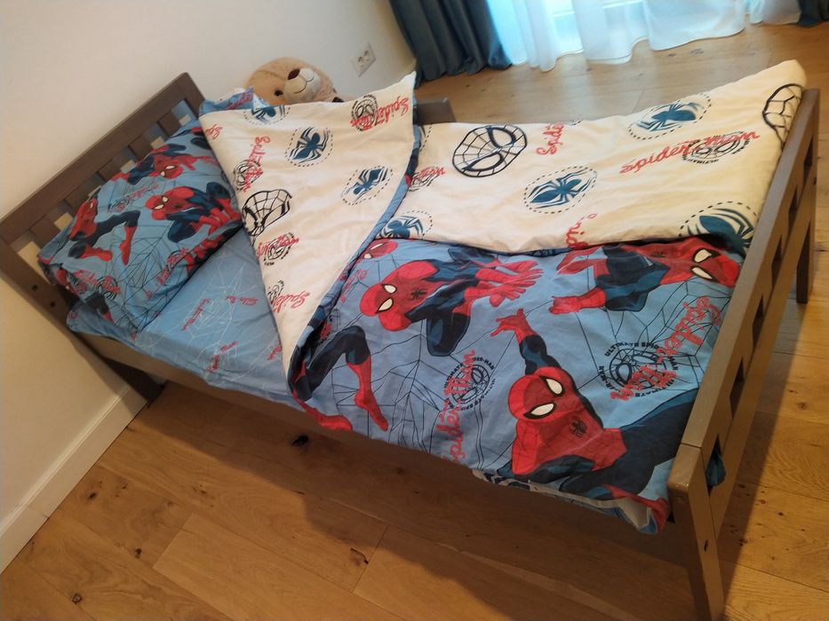 Patut Ikea copii 70x160 cm, include somiera, saltea, 2 seturi lenjerii