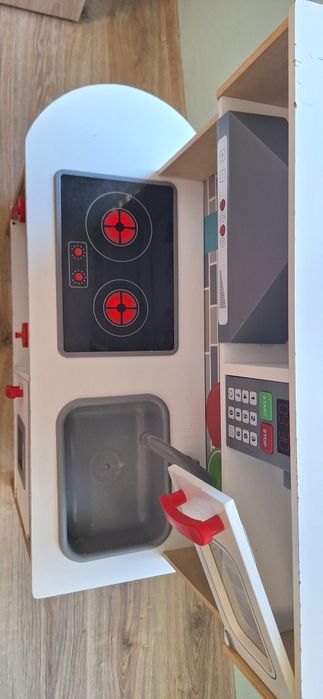 Детска дървена кухня