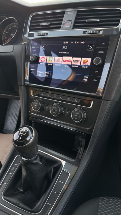 VOLKSWAGEN Golf 2018 — imagine 5