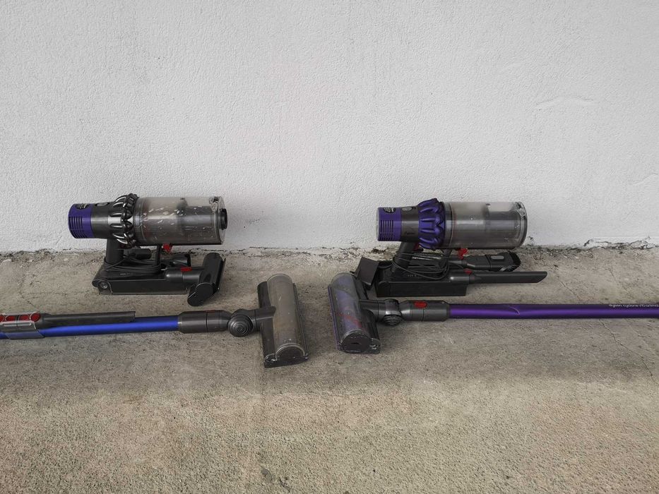 Прахосмукачка Dyson V10 на батерии