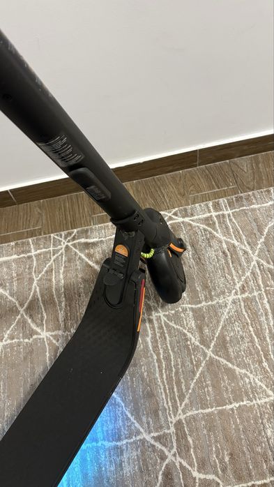 Trotineta ninebot E25E