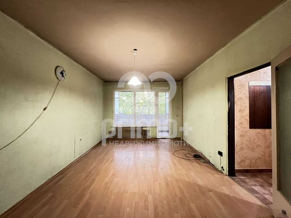Продава се Тристаен апартамент в Велико Търново, Център - 71 кв.м за 1057 €/кв.м - Снимка #1