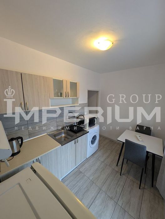 Двустаен обзаведен апартамент под наем в района на Генералите, гр. Ва