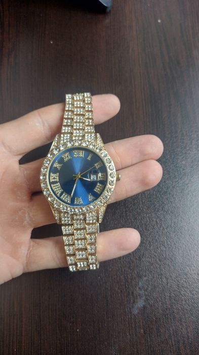 мъжки/женски златен часовник с цирконий