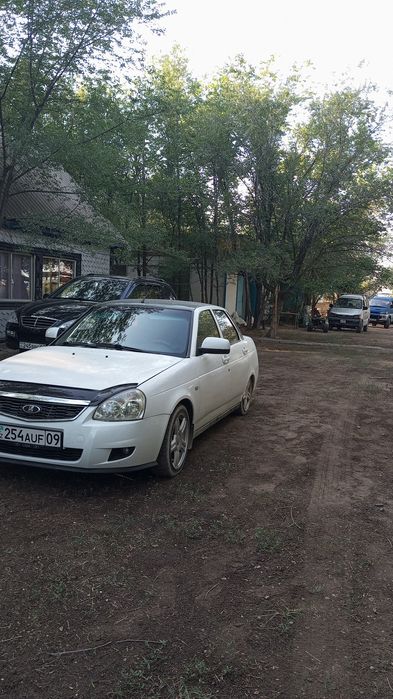 Приора полулюкс 2013 года