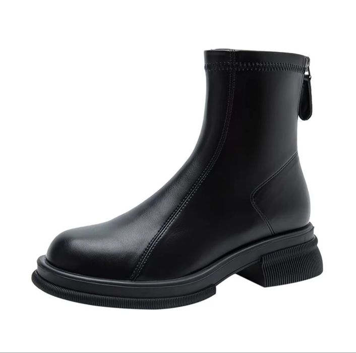 Сапоги женские.