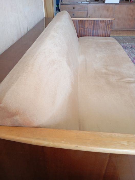 Ретро диван с мека дамаска