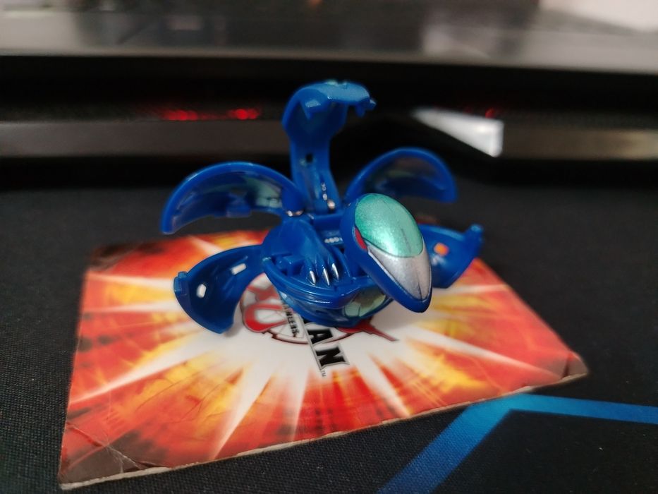 Lot 1 figurine bakugan