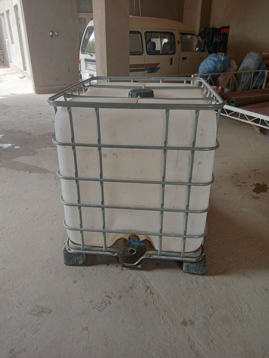 Suv uchun ventilli bochka