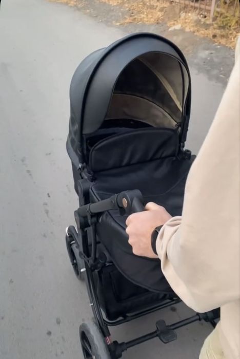 Коляска трансформер Teknum(текнум)TK609,черная.