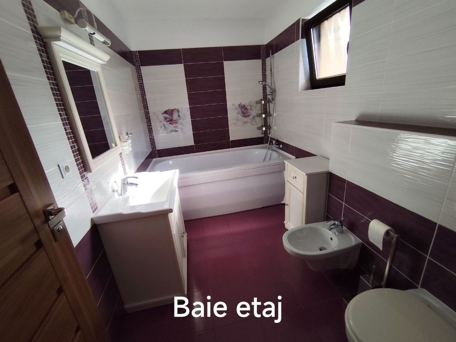 Vând duplex în Florești strada Florilor