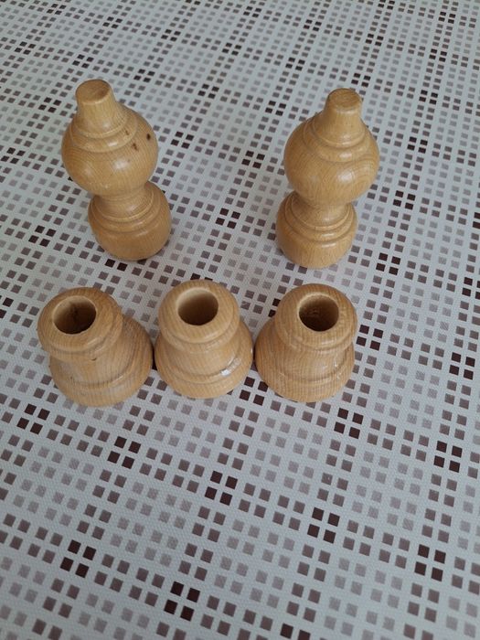 Продавам дървен корниз 2,50 м