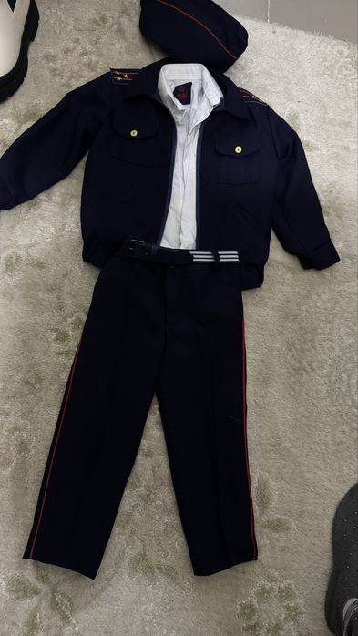 Продам костюмы новогодние