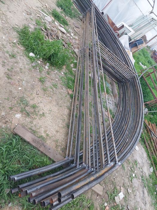 Executam la comanda arce simple sau solarii complete ..