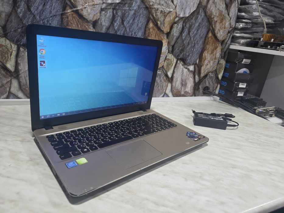 Ноутбук Asus i3 6th + ssd 128gb