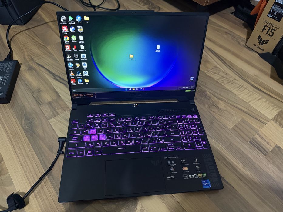 Лаптоп ASUS - TUF F15 FX507VV  със джойстик и охлаждаща стойка