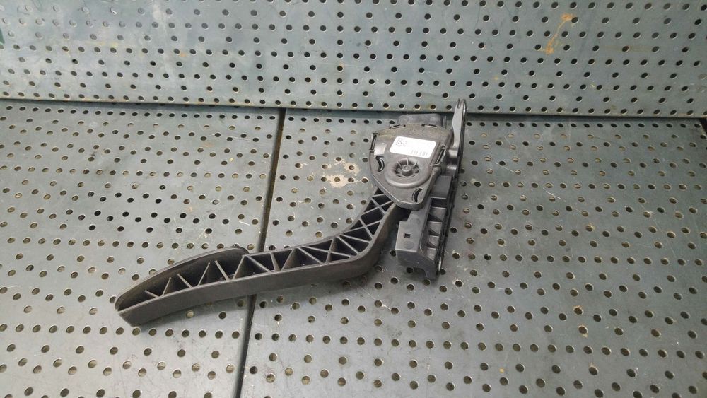 Pedala acceleratie 1.4 tdci ford fiesta 6 cb1 ccn 8v219f836aa 6pv00951700