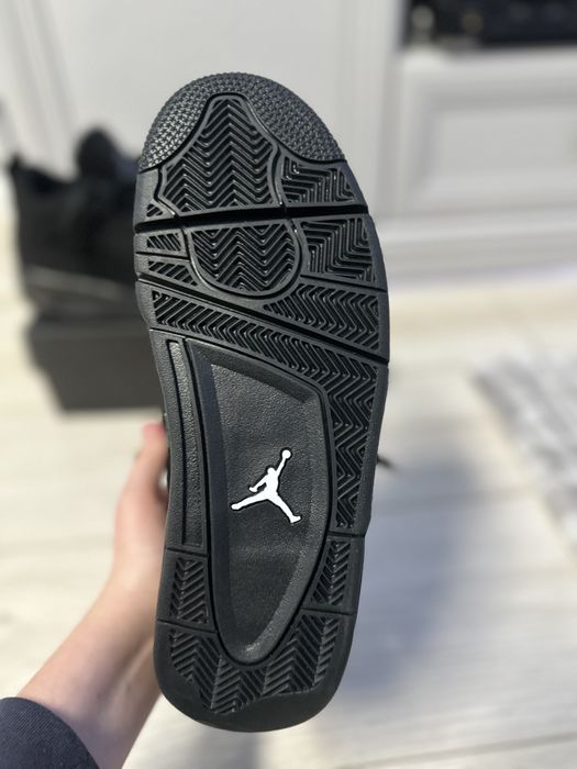 jordan 4 black cat 42