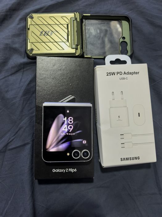 Samsung Galaxy z flip 6 95% capacitatea bateriei
