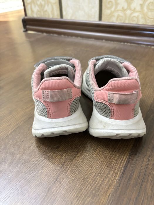 Кроссовки adidas оригинал