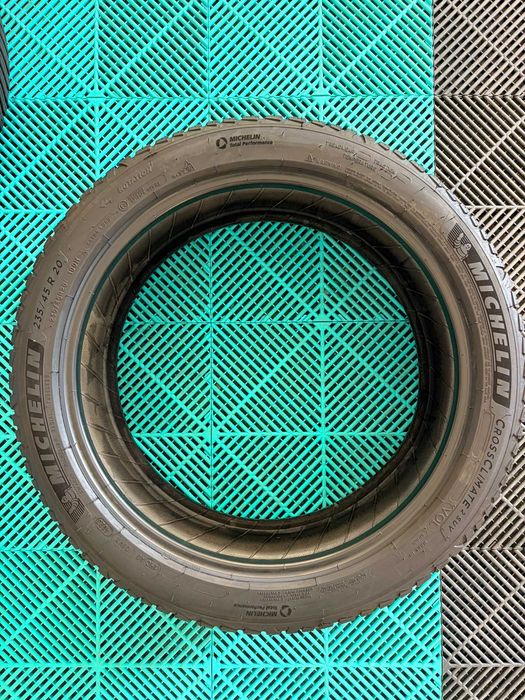 Set anvelope  mixte All Season 235 45 R20 100H Michelin Cross Climate 2 Suv dot 4023 6.67mm