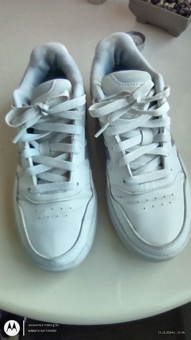 Адидас бели маратонки 38 номер