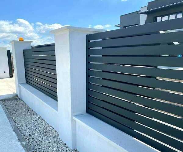 Montator usi de garaj si automatizari porti